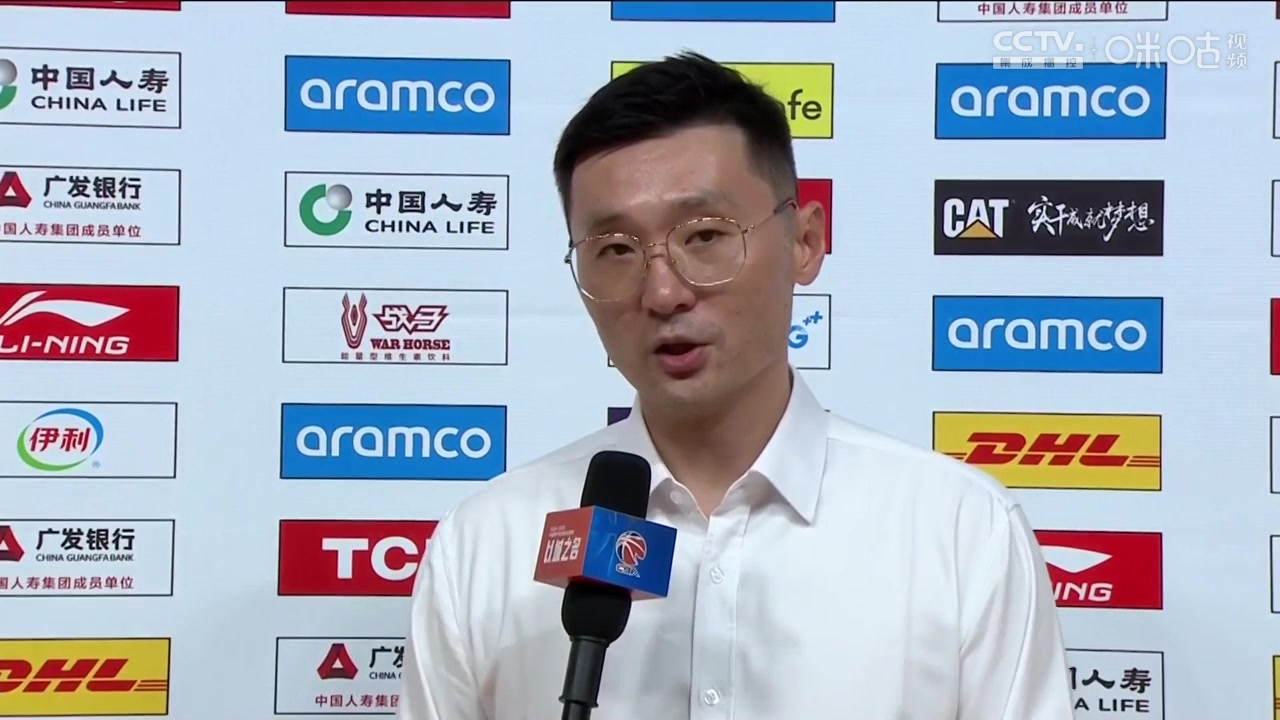 刘炜:感谢所有的队员让我赢得开门红 我会和球员共进退